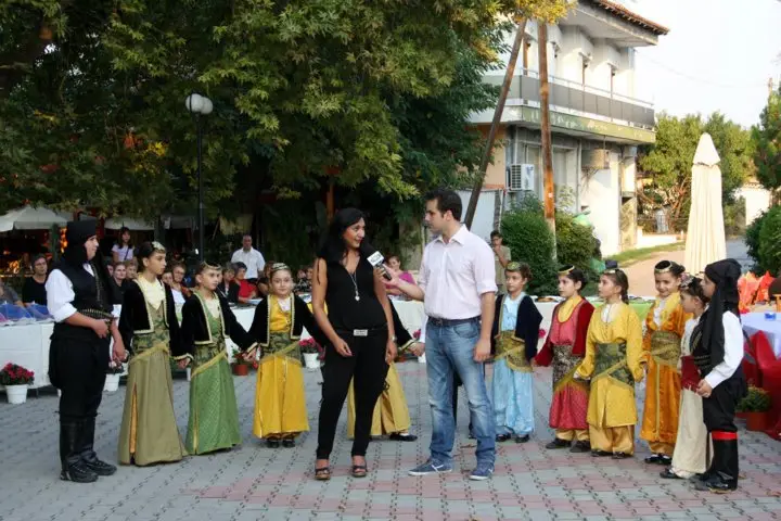 ΤΟ ΧΩΡΙΟ ΜΑΣ · 9